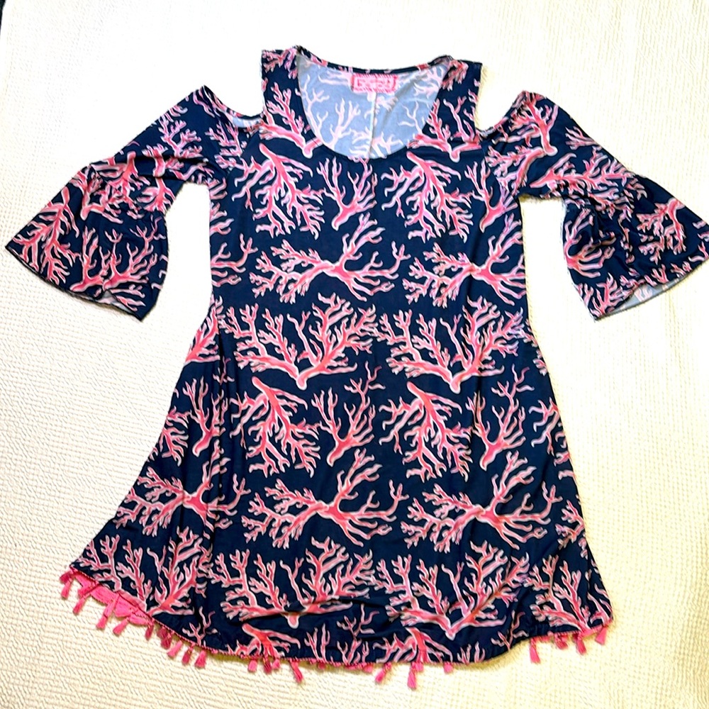 Simply Southern Naples Coral Tassel Cold Shoulder Dress, size Small, …